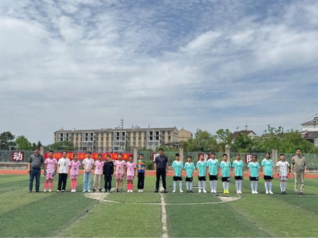 CSGO对战平台-庐江县罗河镇店桥小学班级足球联赛火热开赛